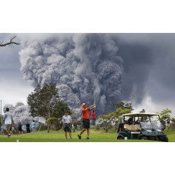 Playing Through (Kilauea Volcano)