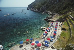 Porto Ercole Beach, Toscane 1991, Slim Aarons