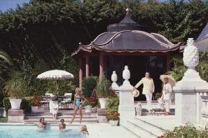 Pagoda Poolhouse, Palm Beach 1985, Slim Aarons