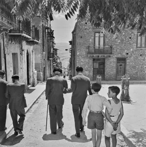 Lucky For Some, Sicily 1949, Slim Aarons