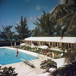 Taking the Plunge, Lyford Cay 1962, Slim Aarons