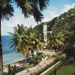 Bahamanian Hotel