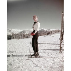 Lana Turner On Skis