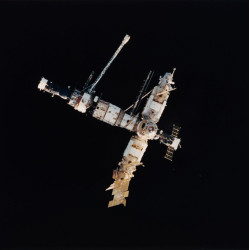 STS-74 Joint Space Shuttle Atlantis/Mir