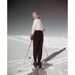 Lana Turner On Skis