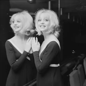 Goldie Hawn, 1970