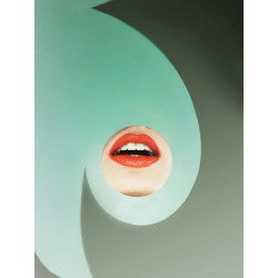 Lips through paper tube